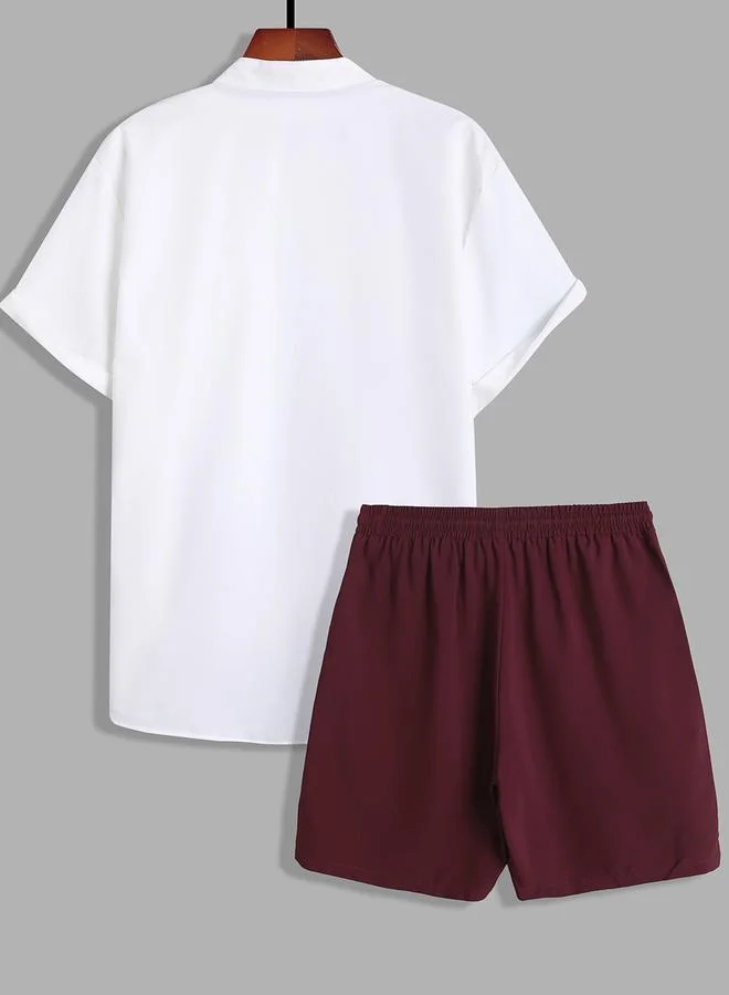 تايك تو طقم قميص مطبوع بشعار وتفاصيل جيوب وشورت